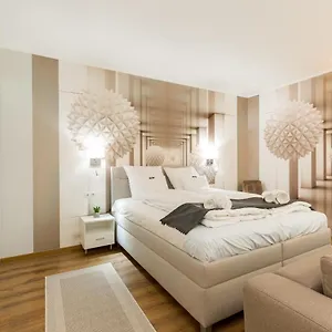 Downtown Residences - Ac,elevator,terrace Daire