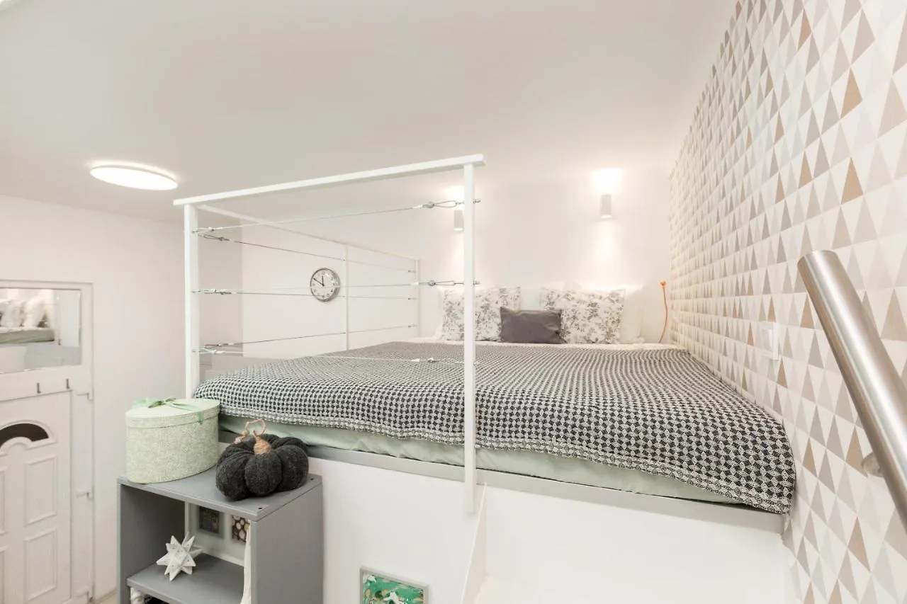 Star House Apartment Budapest 0*,
